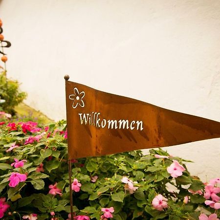 Weingut Familie Krell Hotel Mitterretzbach Екстериор снимка