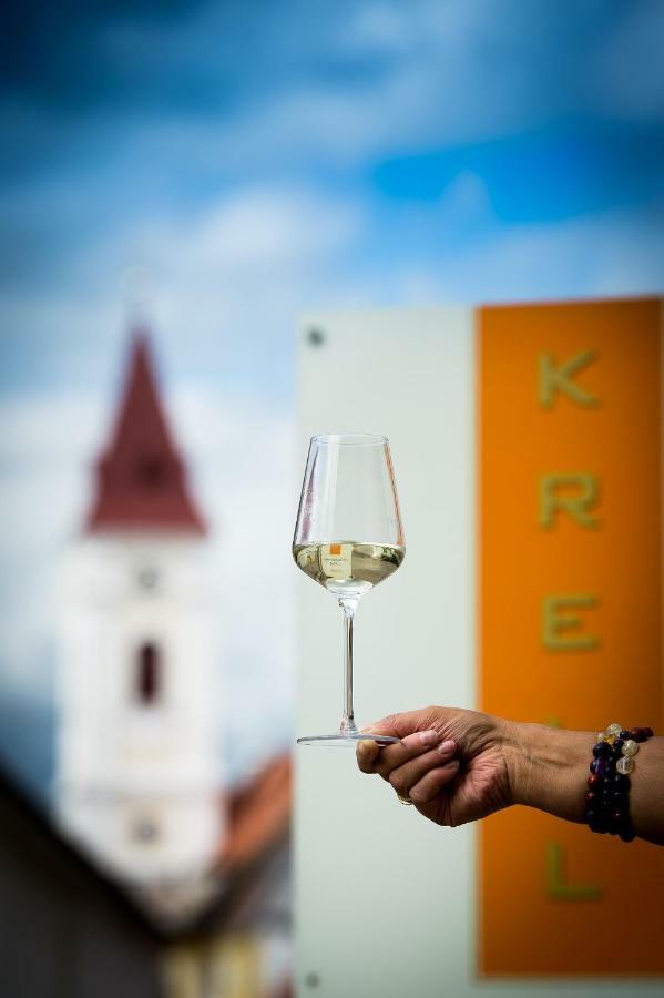Weingut Familie Krell Hotel Mitterretzbach Екстериор снимка