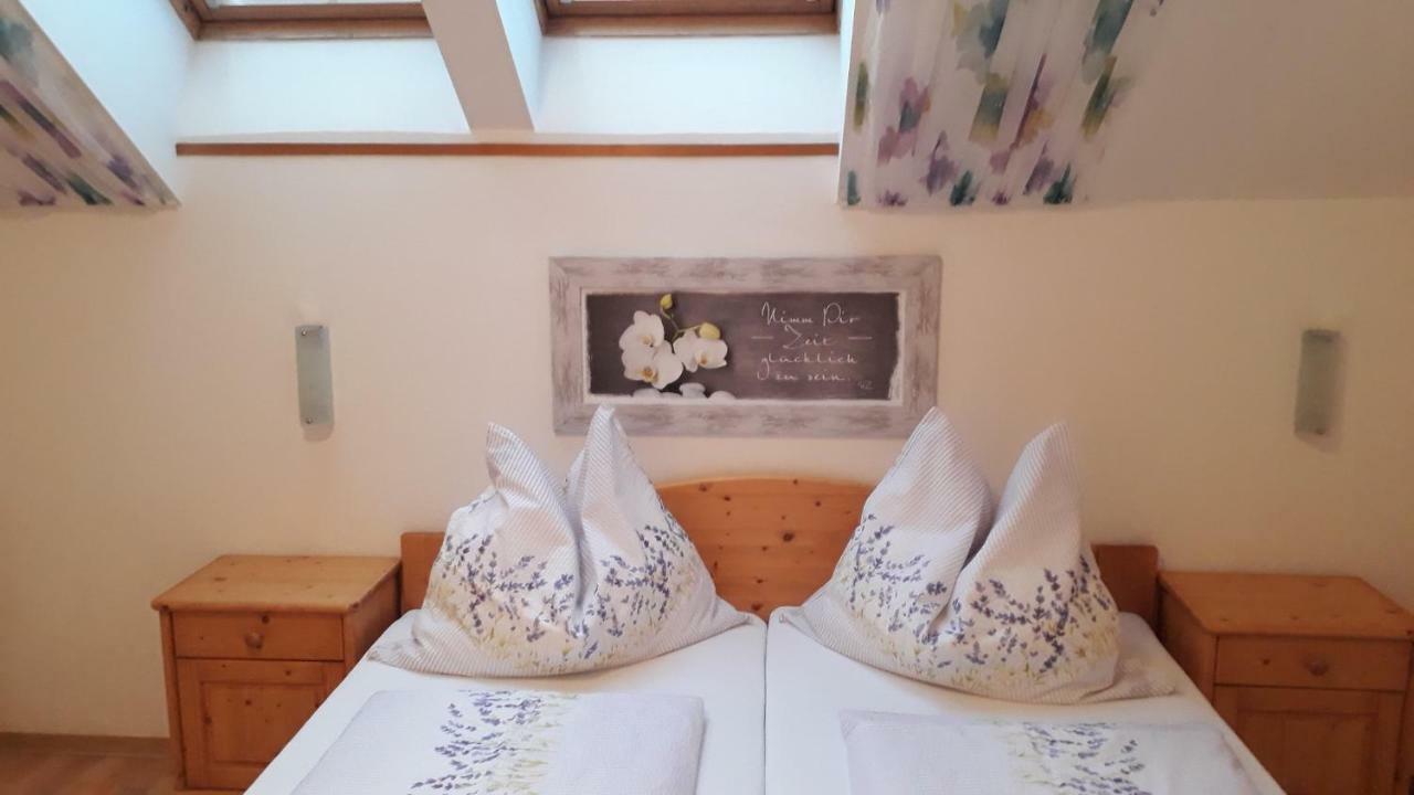 Weingut Familie Krell Hotel Mitterretzbach Екстериор снимка